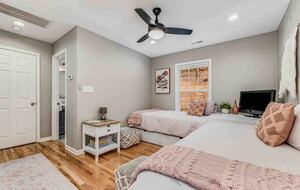 Modern Country Escape Near Arrington Vineyards & Franklin - College Grove, Tennessee