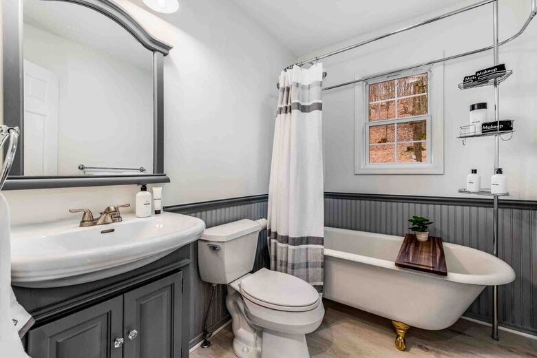 Modern Country Escape Near Arrington Vineyards & Franklin - College Grove, Tennessee