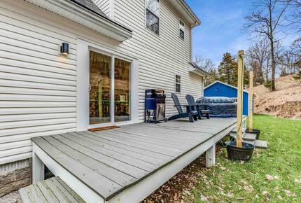 Modern Country Escape Near Arrington Vineyards & Franklin - College Grove, Tennessee