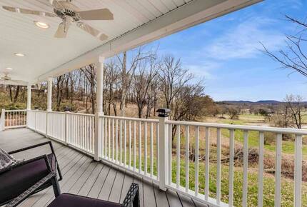 Modern Country Escape Near Arrington Vineyards & Franklin - College Grove, Tennessee