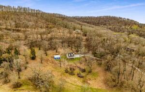 Modern Country Escape Near Arrington Vineyards & Franklin - College Grove, Tennessee