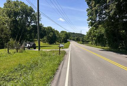 Modern Country Escape Near Arrington Vineyards & Franklin - College Grove, Tennessee