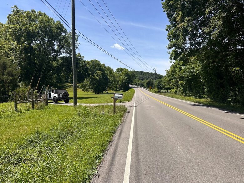 Modern Country Escape Near Arrington Vineyards & Franklin - College Grove, Tennessee