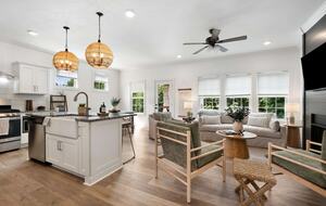 Barefoot Bay Getaway | Stylish Lake Home Near Downtown Winchester - Winchester, Tennessee