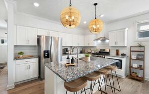 Barefoot Bay Getaway | Stylish Lake Home Near Downtown Winchester - Winchester, Tennessee