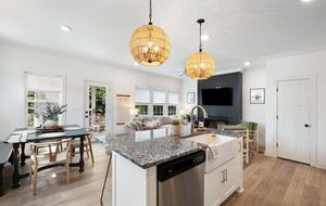 Barefoot Bay Getaway | Stylish Lake Home Near Downtown Winchester - Winchester, Tennessee