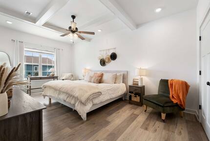 Barefoot Bay Getaway | Stylish Lake Home Near Downtown Winchester - Winchester, Tennessee