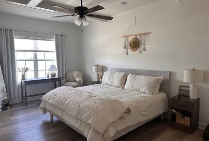 Barefoot Bay Getaway | Stylish Lake Home Near Downtown Winchester - Winchester, Tennessee