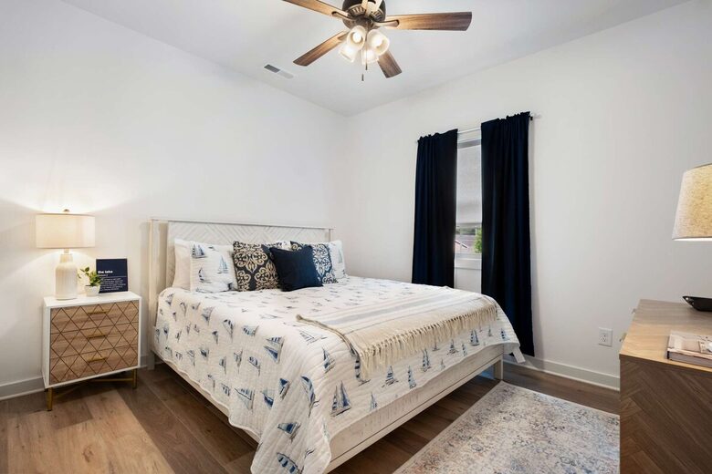 Barefoot Bay Getaway | Stylish Lake Home Near Downtown Winchester - Winchester, Tennessee