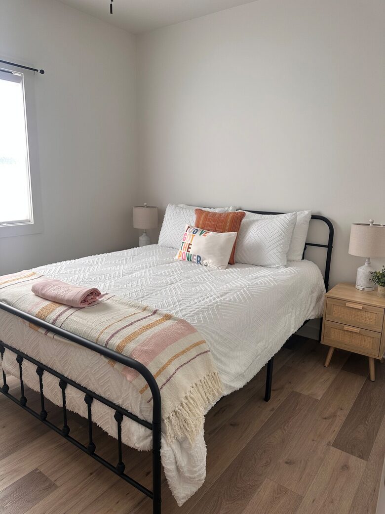 Barefoot Bay Getaway | Stylish Lake Home Near Downtown Winchester - Winchester, Tennessee