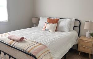 Barefoot Bay Getaway | Stylish Lake Home Near Downtown Winchester - Winchester, Tennessee