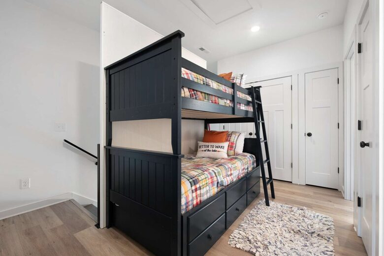 Barefoot Bay Getaway | Stylish Lake Home Near Downtown Winchester - Winchester, Tennessee