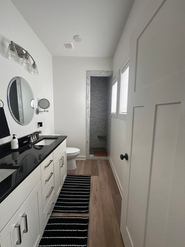 Barefoot Bay Getaway | Stylish Lake Home Near Downtown Winchester - Winchester, Tennessee