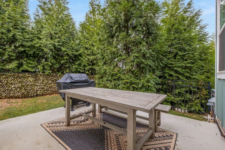 Barefoot Bay Getaway | Stylish Lake Home Near Downtown Winchester - Winchester, Tennessee