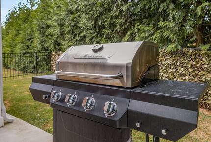 Barefoot Bay Getaway | Stylish Lake Home Near Downtown Winchester - Winchester, Tennessee