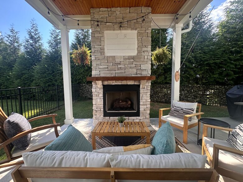 Barefoot Bay Getaway | Stylish Lake Home Near Downtown Winchester - Winchester, Tennessee