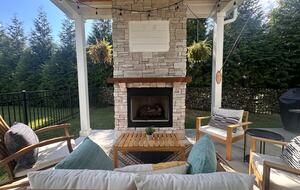 Barefoot Bay Getaway | Stylish Lake Home Near Downtown Winchester - Winchester, Tennessee