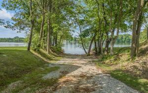 Barefoot Bay Getaway | Stylish Lake Home Near Downtown Winchester - Winchester, Tennessee