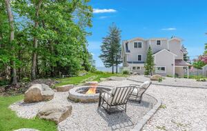 Elegant Coastal Estate on Indian Neck Peninsula - Wareham, Massachusetts