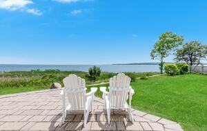 Elegant Coastal Estate on Indian Neck Peninsula - Wareham, Massachusetts