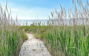 Elegant Coastal Estate on Indian Neck Peninsula - Wareham, Massachusetts