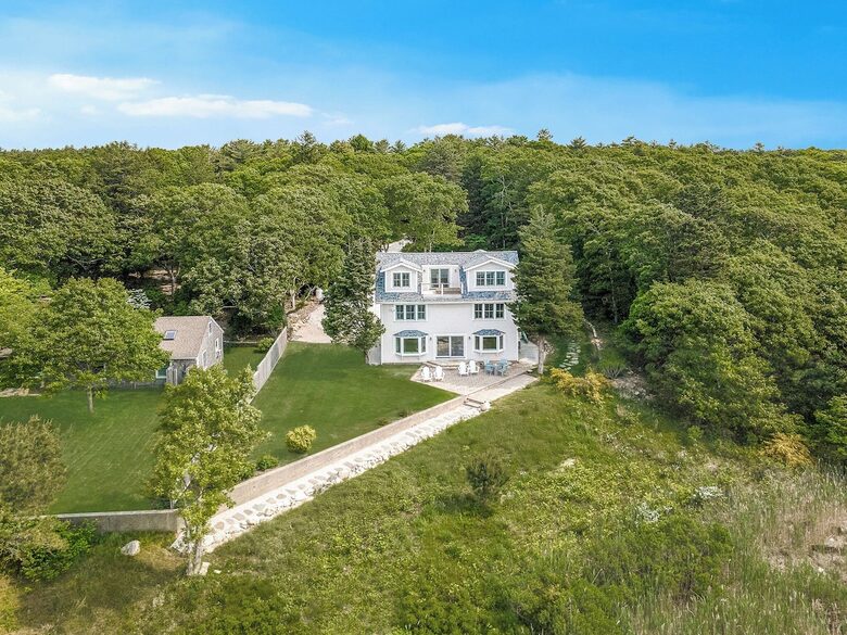 Elegant Coastal Estate on Indian Neck Peninsula - Wareham, Massachusetts