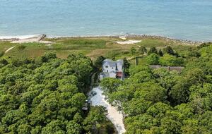 Elegant Coastal Estate on Indian Neck Peninsula - Wareham, Massachusetts