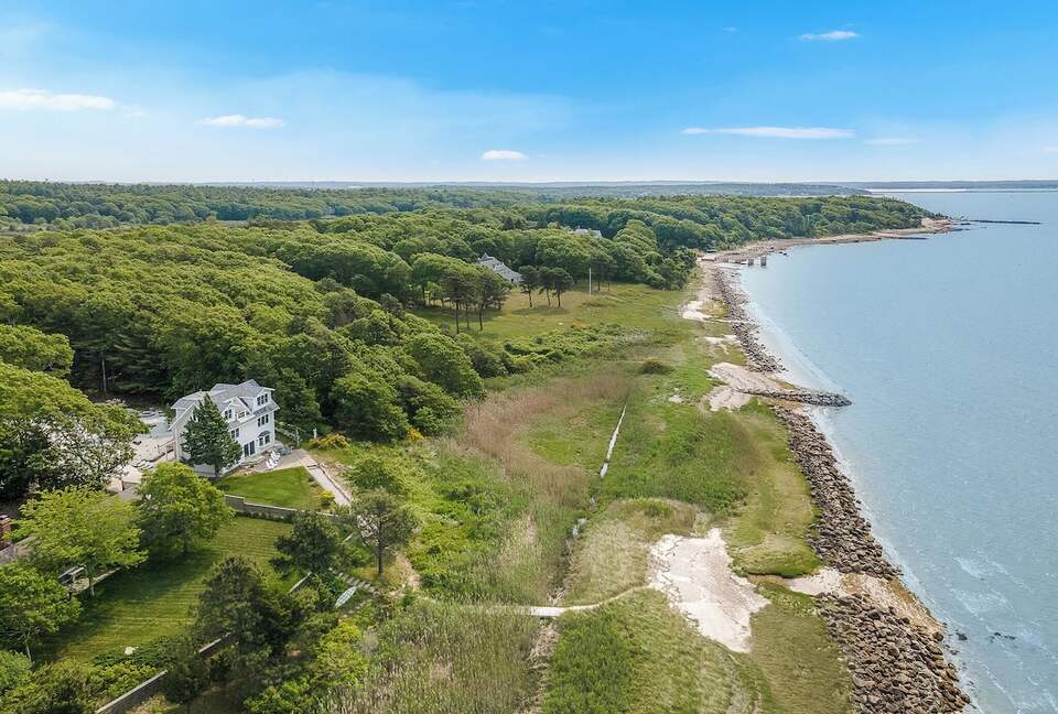Elegant Coastal Estate on Indian Neck Peninsula - Wareham, Massachusetts