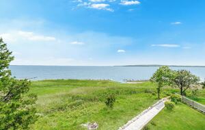Elegant Coastal Estate on Indian Neck Peninsula - Wareham, Massachusetts