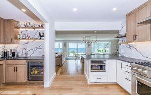 Elegant Coastal Estate on Indian Neck Peninsula - Wareham, Massachusetts