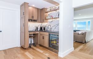 Elegant Coastal Estate on Indian Neck Peninsula - Wareham, Massachusetts