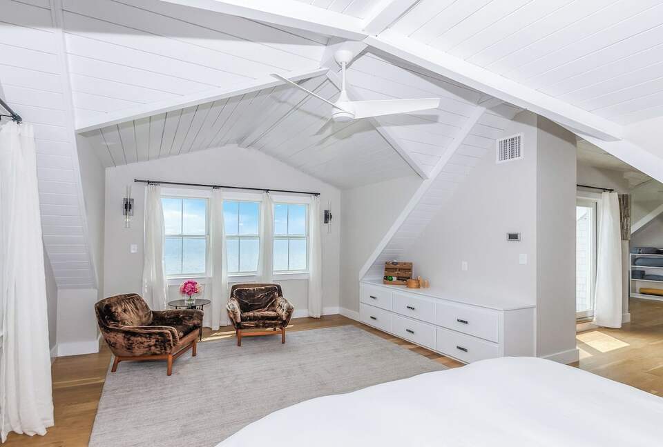 Elegant Coastal Estate on Indian Neck Peninsula - Wareham, Massachusetts