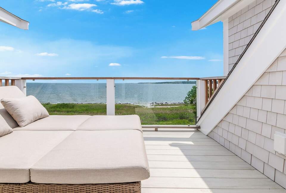 Elegant Coastal Estate on Indian Neck Peninsula - Wareham, Massachusetts