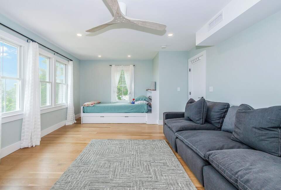 Elegant Coastal Estate on Indian Neck Peninsula - Wareham, Massachusetts