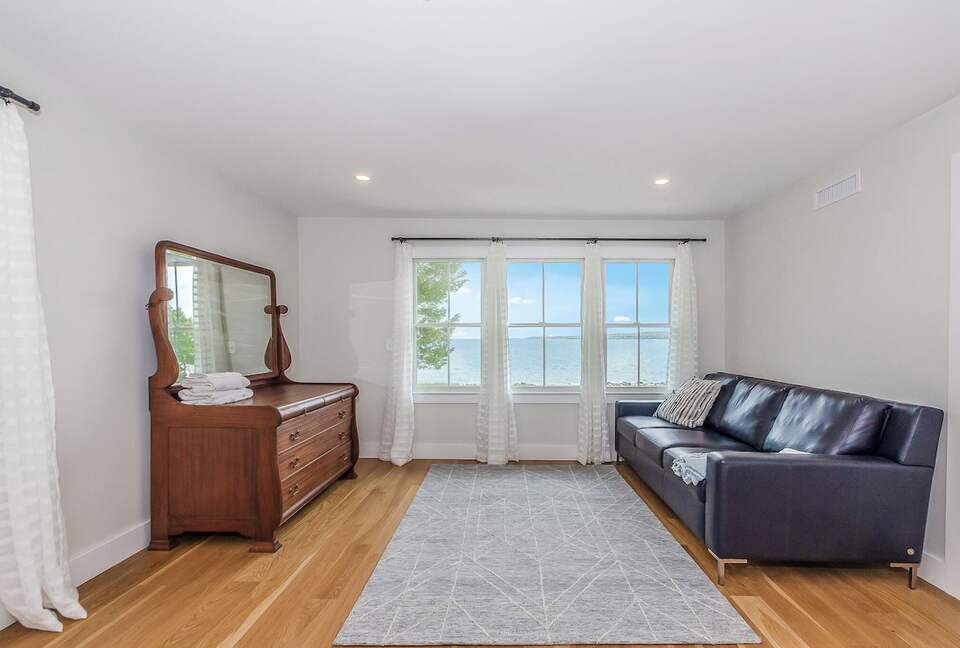 Elegant Coastal Estate on Indian Neck Peninsula - Wareham, Massachusetts