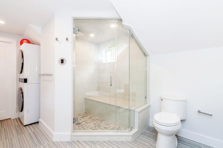 Elegant Coastal Estate on Indian Neck Peninsula - Wareham, Massachusetts