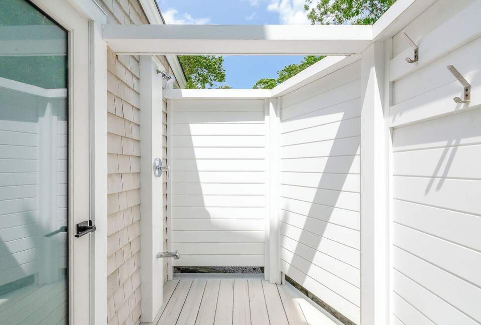 Elegant Coastal Estate on Indian Neck Peninsula - Wareham, Massachusetts