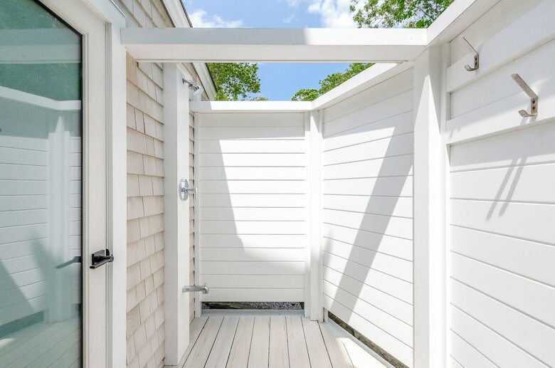 Elegant Coastal Estate on Indian Neck Peninsula - Wareham, Massachusetts