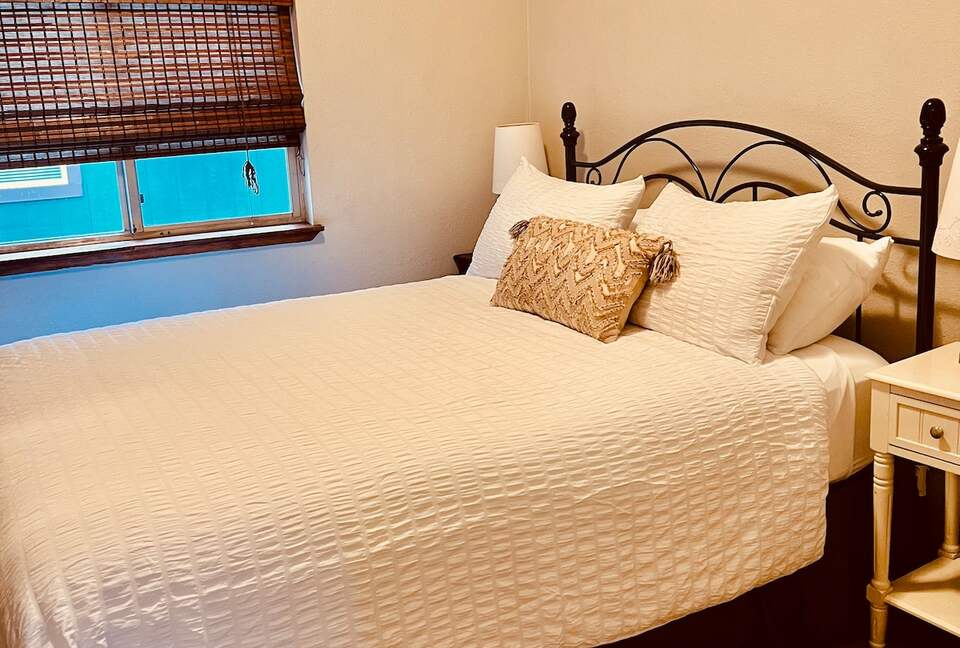 Old Bend River Cottage Retreat - Bend, Oregon