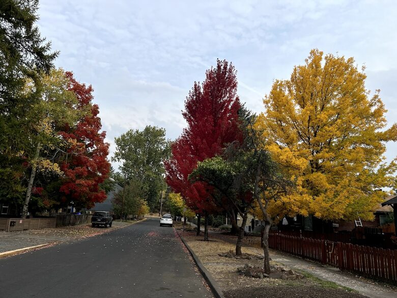 Old Bend River Cottage Retreat - Bend, Oregon
