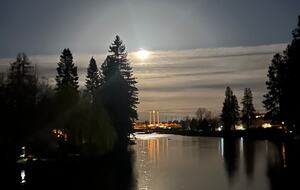 Old Bend River Cottage Retreat - Bend, Oregon