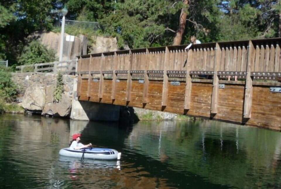 Old Bend River Cottage Retreat - Bend, Oregon