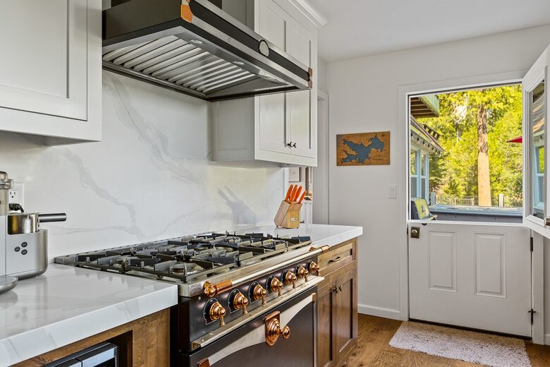 Modern Lake Arrowhead Escape With Stunning Water Views - Lake Arrowhead, California