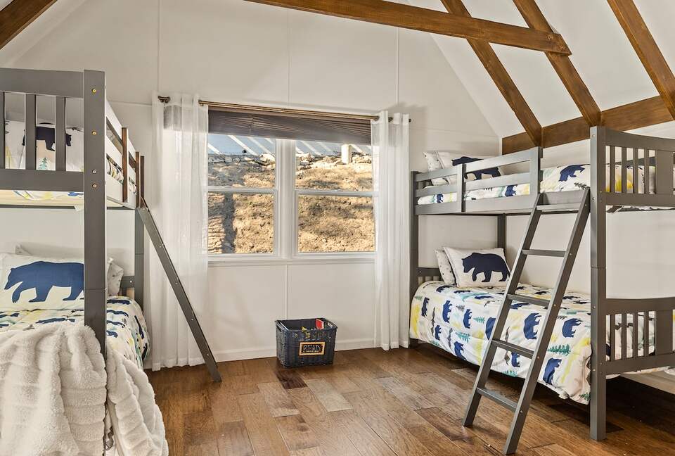 Modern Lake Arrowhead Escape With Stunning Water Views - Lake Arrowhead, California