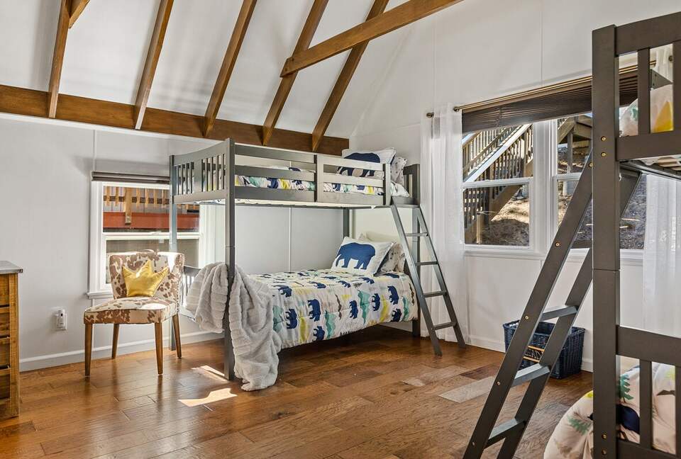 Modern Lake Arrowhead Escape With Stunning Water Views - Lake Arrowhead, California