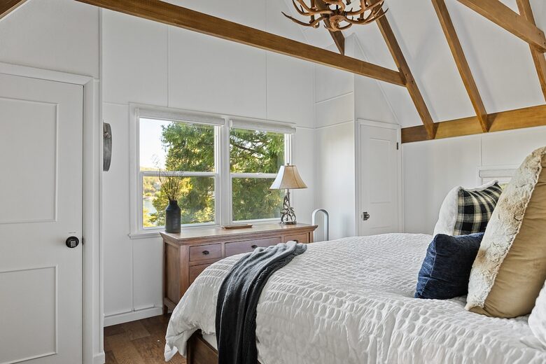 Modern Lake Arrowhead Escape With Stunning Water Views - Lake Arrowhead, California