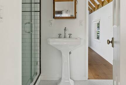 Modern Lake Arrowhead Escape With Stunning Water Views - Lake Arrowhead, California