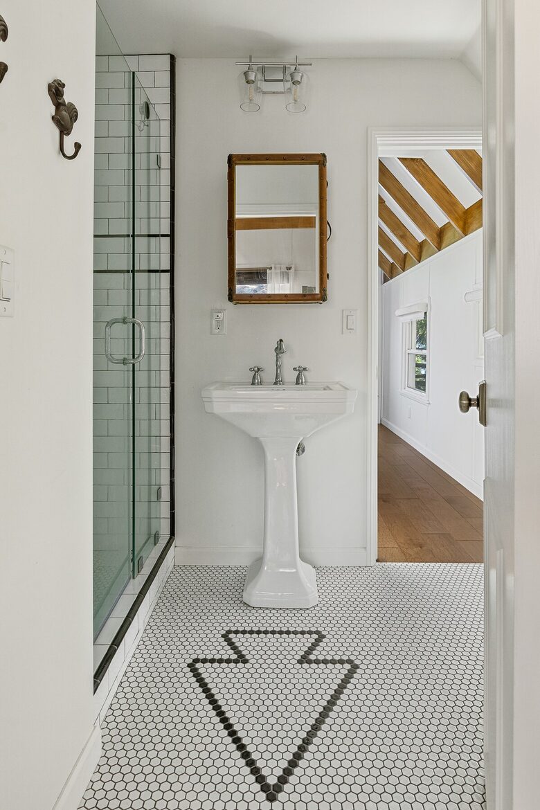 Modern Lake Arrowhead Escape With Stunning Water Views - Lake Arrowhead, California