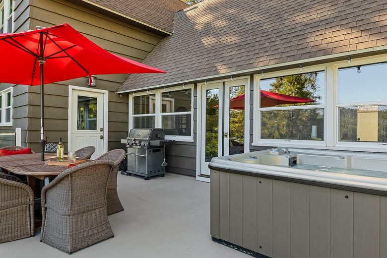 Modern Lake Arrowhead Escape With Stunning Water Views - Lake Arrowhead, California