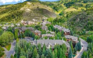 Cozy Village Mountain Retreat for all seasons in Beaver Creek - Edwards, Colorado
